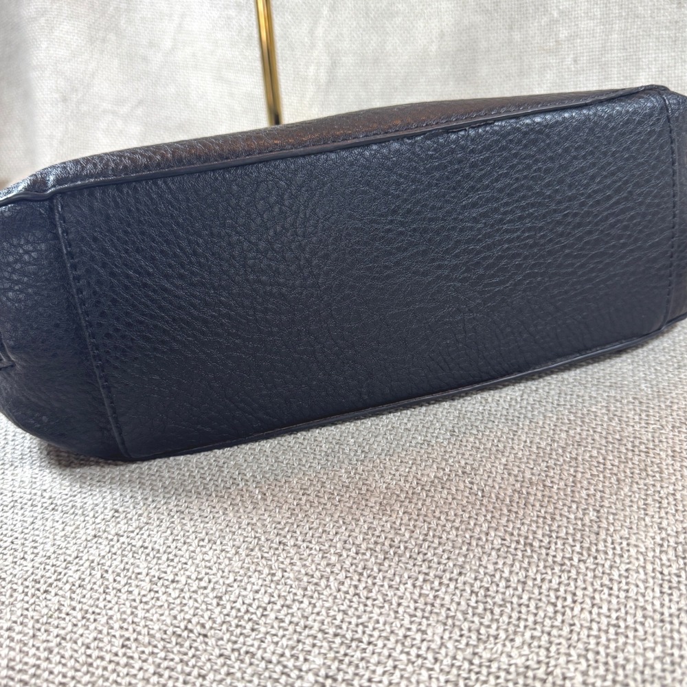 Lady Conceal Leather Concealed Carry Shoulder Bag - Picture 11 of 16